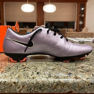 Nike Soccer Men’s Cleats